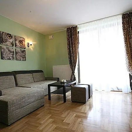 Towarowa Apartment