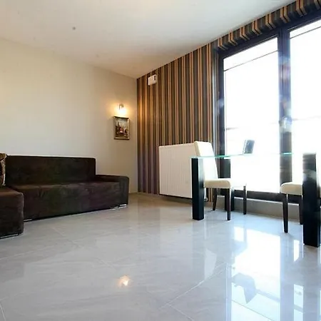 Towarowa Apartment