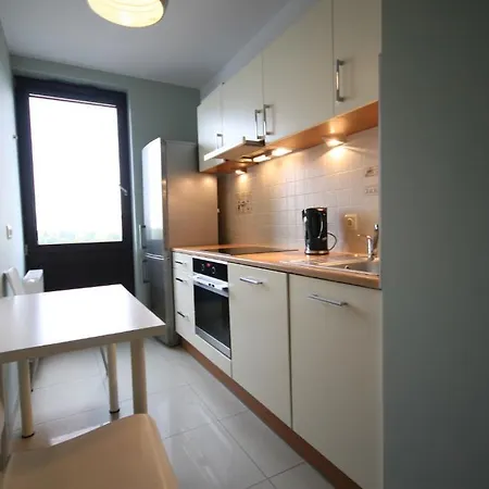 Towarowa Apartment